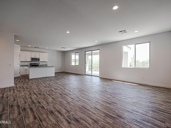 5th image of 48025 N 15TH Avenue