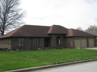 716 W Briarwood Ln, Nixa, MO 65714
