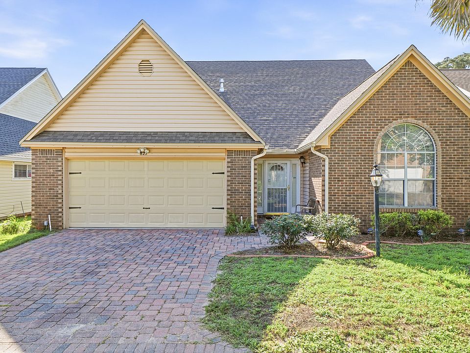 1st image of 827 Fairway Lakes Dr
