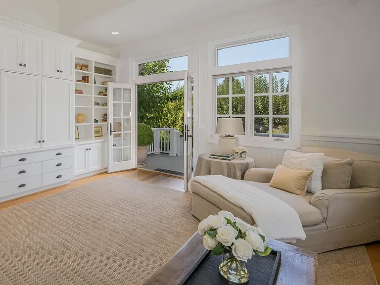 950 Mee Ln — Photo 13