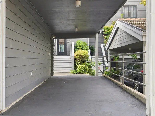 615 SE Linn St APT D, Portland, OR 97202