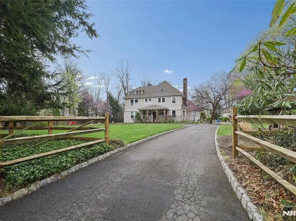 128 Westervelt Ave, Tenafly, NJ 07670