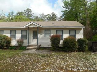 1404 Waterworks Rd, Spring Lake, NC 28390