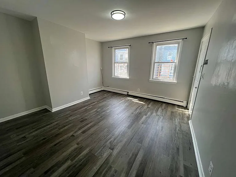 95 Butler St #1 — Photo 4