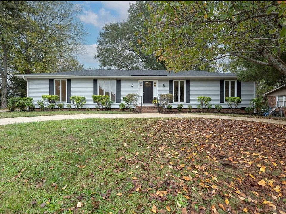 1st image of 8 Berea Forest Cir