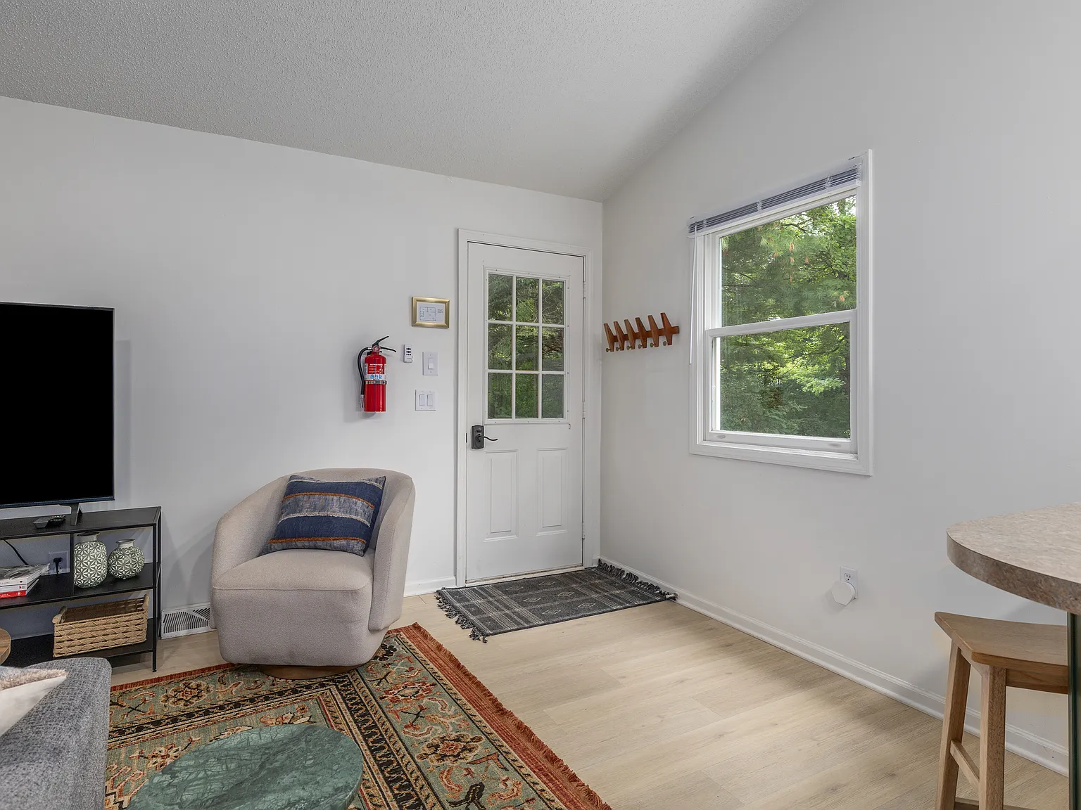 707 N Maple St — Photo 3
