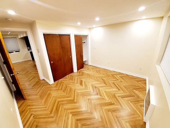 5th image of 68-20 Alderton St #1
