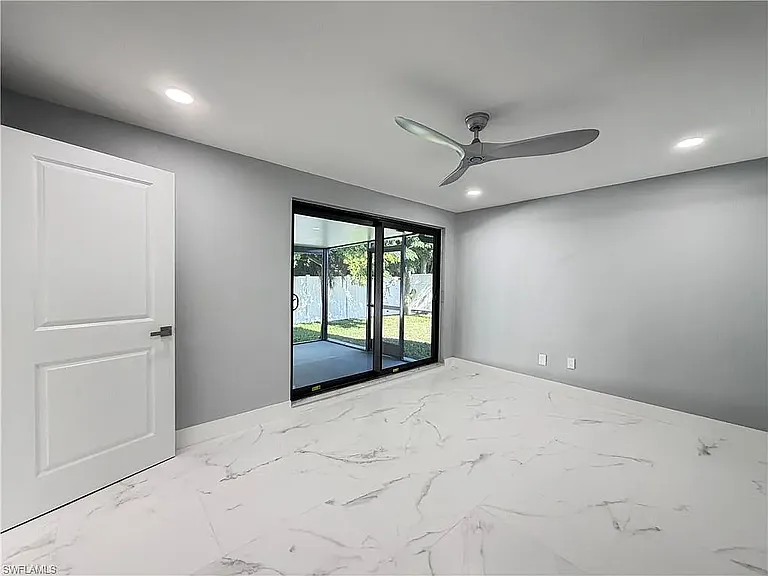 959 N Town And River Dr — Photo 22
