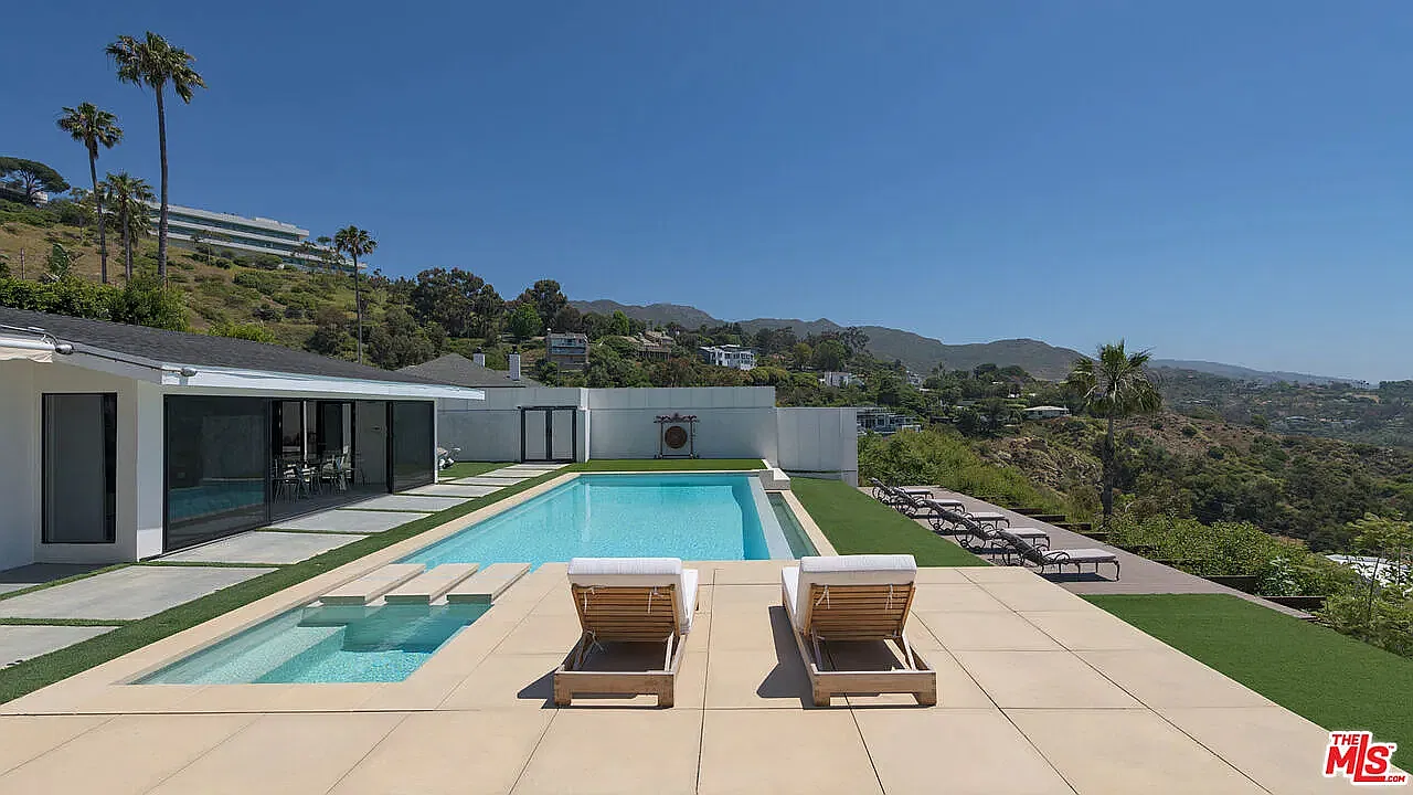 23903 Malibu Knolls Rd — Photo 2