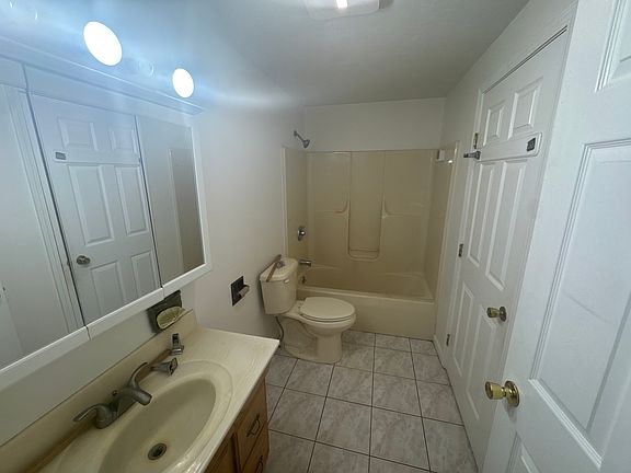 5th image of 544 Lake St #A
