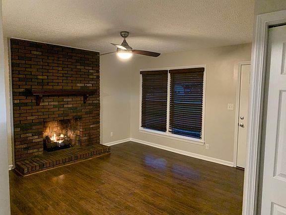 3rd image of 3315 Acacia Ave