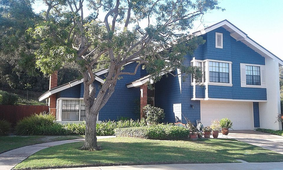 Your Home, 1084 Surrey Dr.