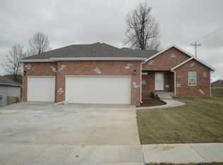 1484 S Waco Ave, Springfield, MO 65802