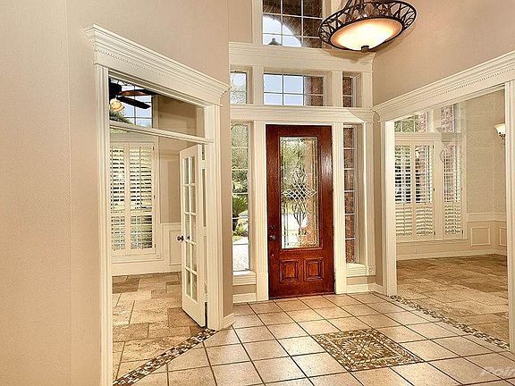 Inviting entry for all your guests.