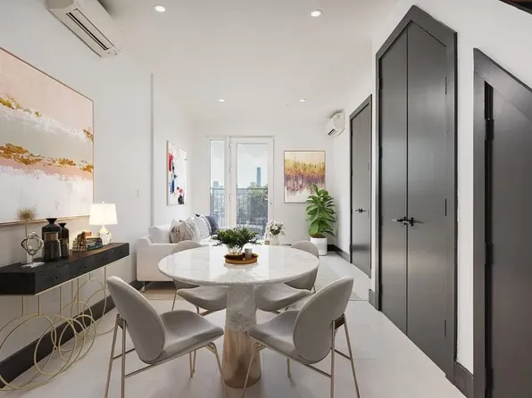 118 Tompkins Avenue image 1 of 14