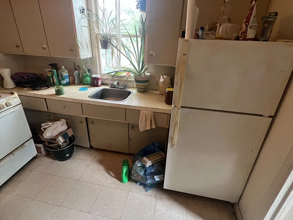 490 Central Ave #4