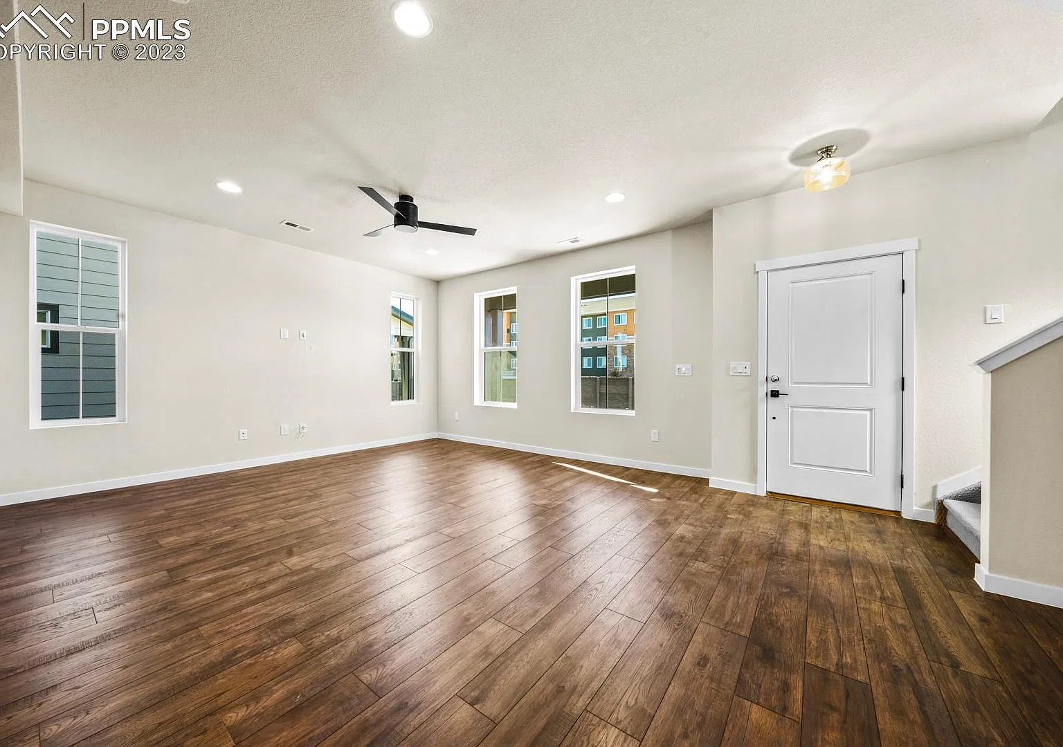 3166 Monteluna Grv — Photo 4