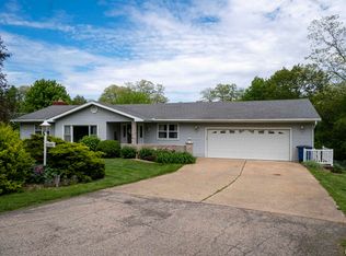 1122 N Dempster Ln, Peoria, IL 61604