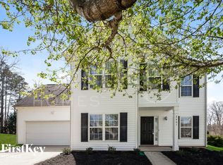 2807 Cougar Hill Ct, Charlotte, NC 28216