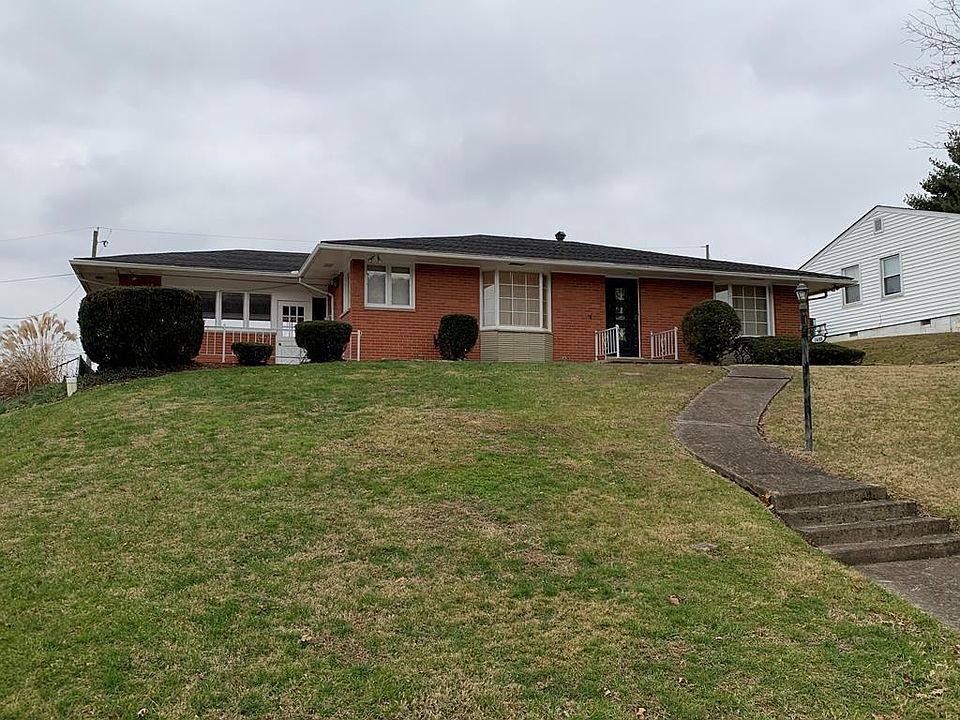 1st image of Carroll Dr