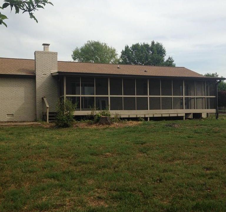 1st image of 621 Meadow Dr