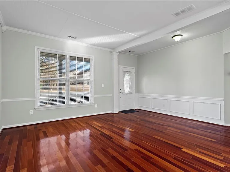 110 Quarrington Ct — Photo 4