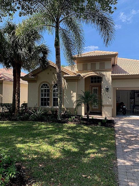 1st image of 23180 Oakglen Ln