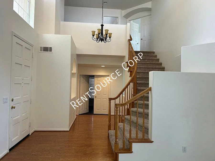 4 Bedroom Pool Home For Rent in Palmdale! — Photo 2