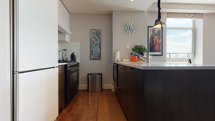 Rented by Bizzarro Agency | media 8