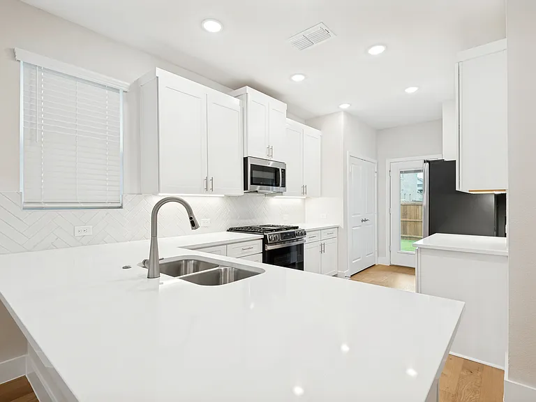 11587 Pinto St — Photo 8