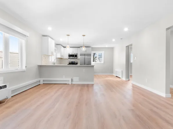 539 Undercliff Avenue image 2 of 13