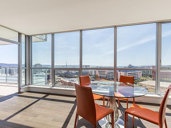5th image of 718 Long Bridge St #1401L