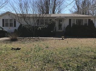 714 E 13th St, Benton, KY 42025