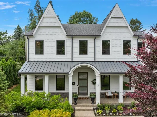 1142 Golf View Blvd, Birmingham, MI 48009