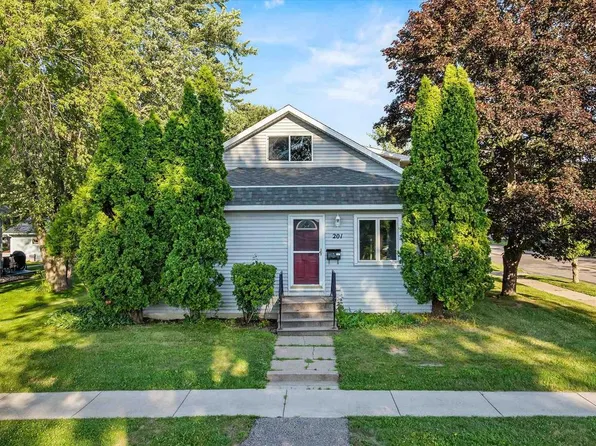 201 N CEDAR AVENUE, Marshfield, WI 54449
