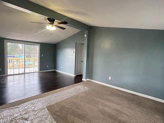 3rd image of 32 Walnut Dr