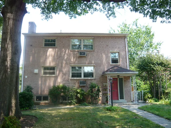 805 23rd St S #A, Arlington, VA 22202