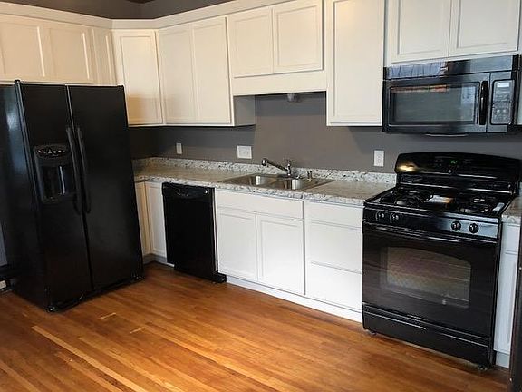 2nd image of 1061 Ashland Ave