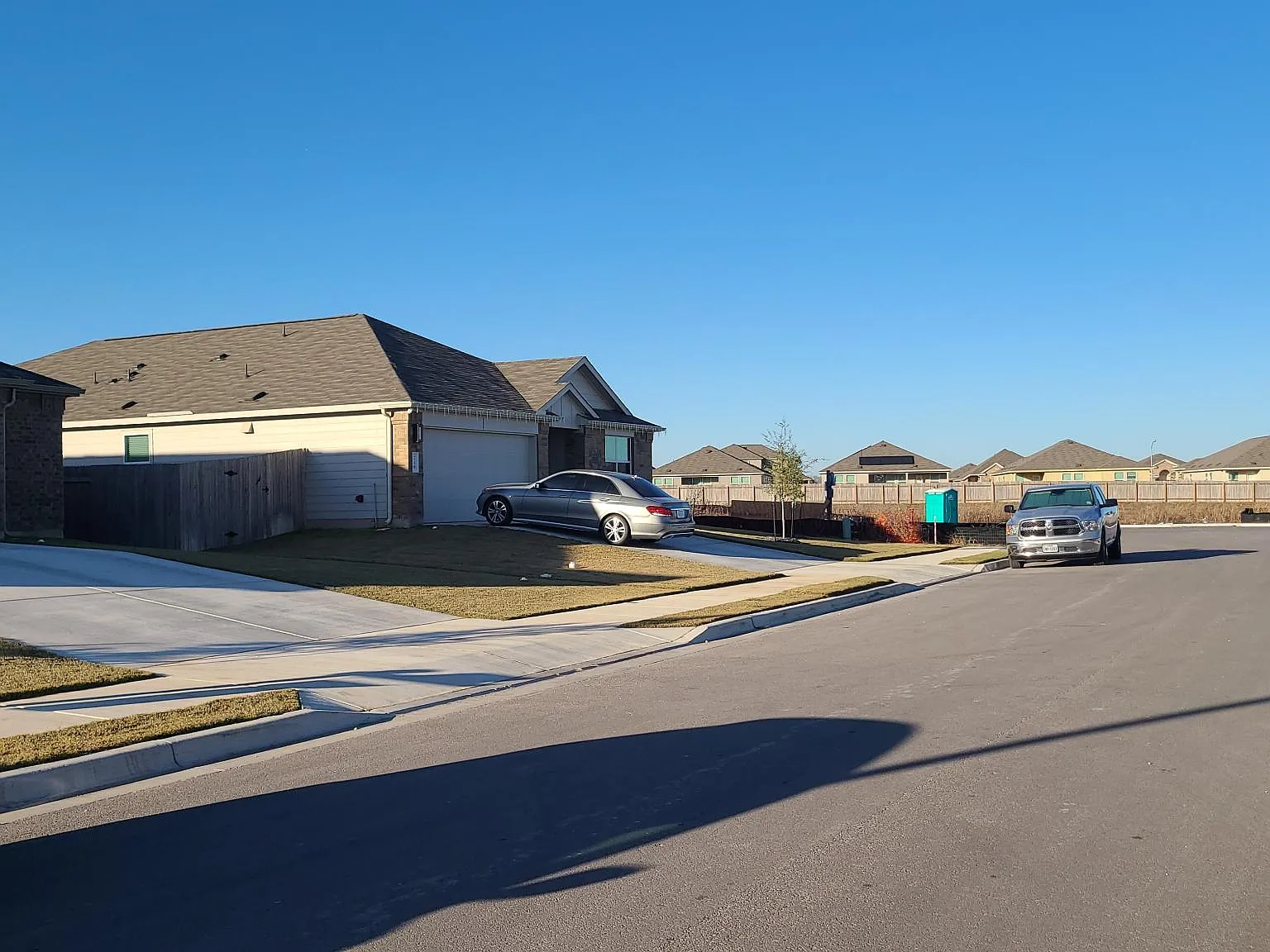 4 bed, 2290 sqft, $2,245 — Photo 4