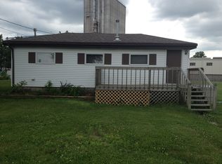 605 W Harrison St, Mentone, IN 46539