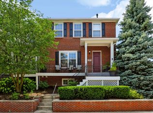 200 Manchester Dr, Zionsville, IN 46077