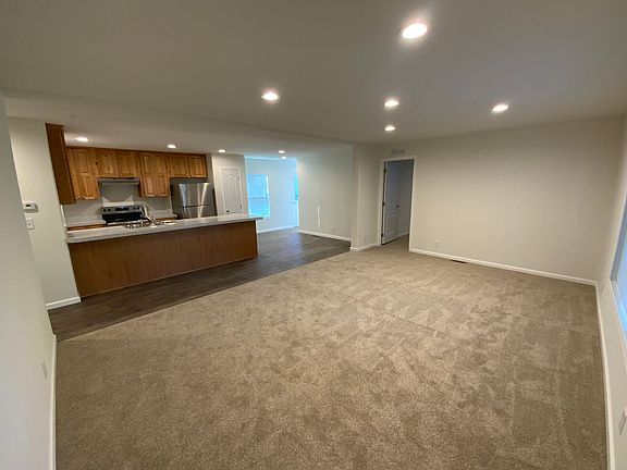 2nd image of 21618 134th St E