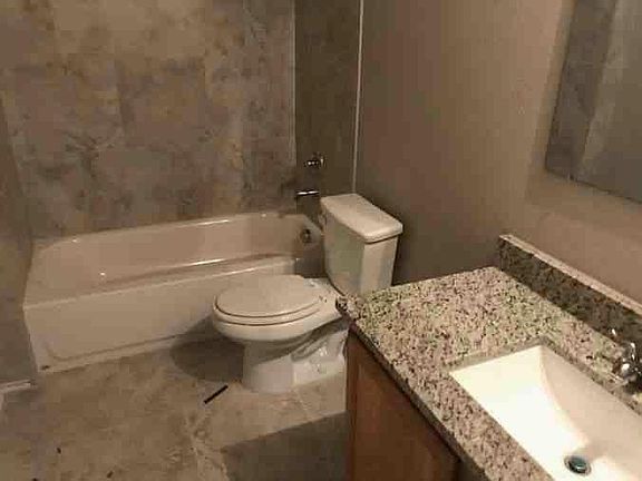 5th image of 512 E Hazelwood St #D