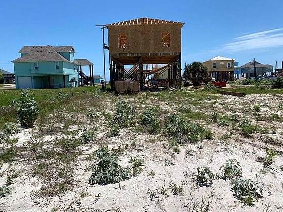 2nd image of 107 Bonaire Dr