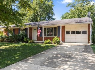 1298 Birchview Dr, Vermilion, OH 44089