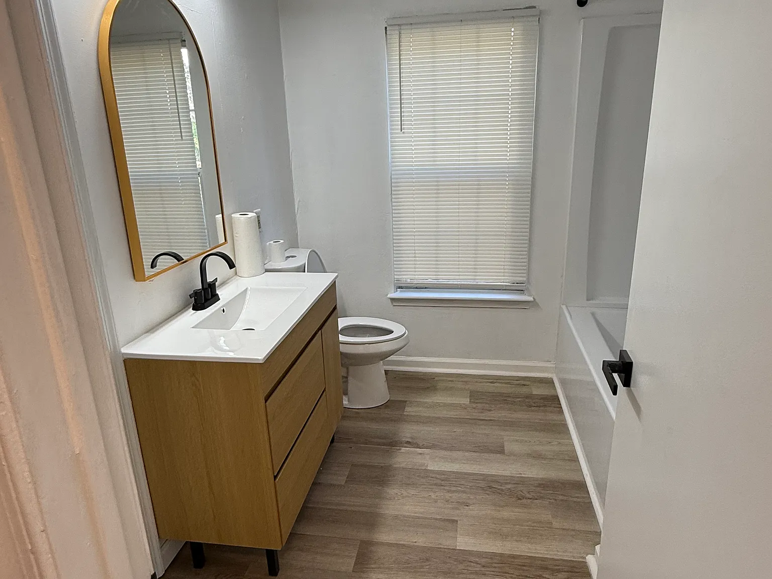 2 bed, 804 sqft, $2,000 — Photo 3