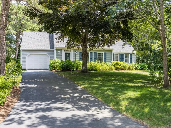 5 Robert Road, Harwich, MA 02645