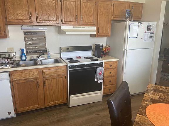 2nd image of 1640 Brook Park Dr #40
