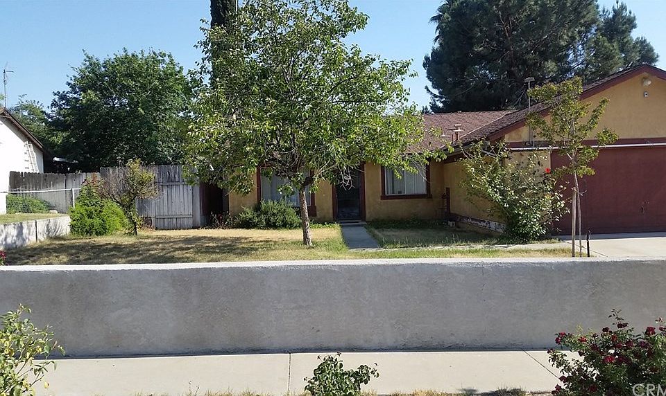1st image of 1546 Clock Ave