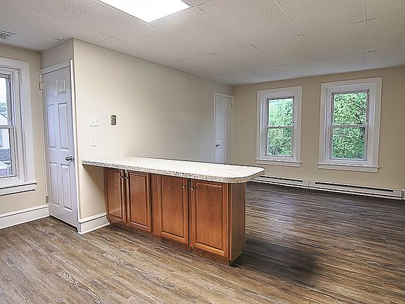 3rd image of 658 S Reading Ave #97F887404